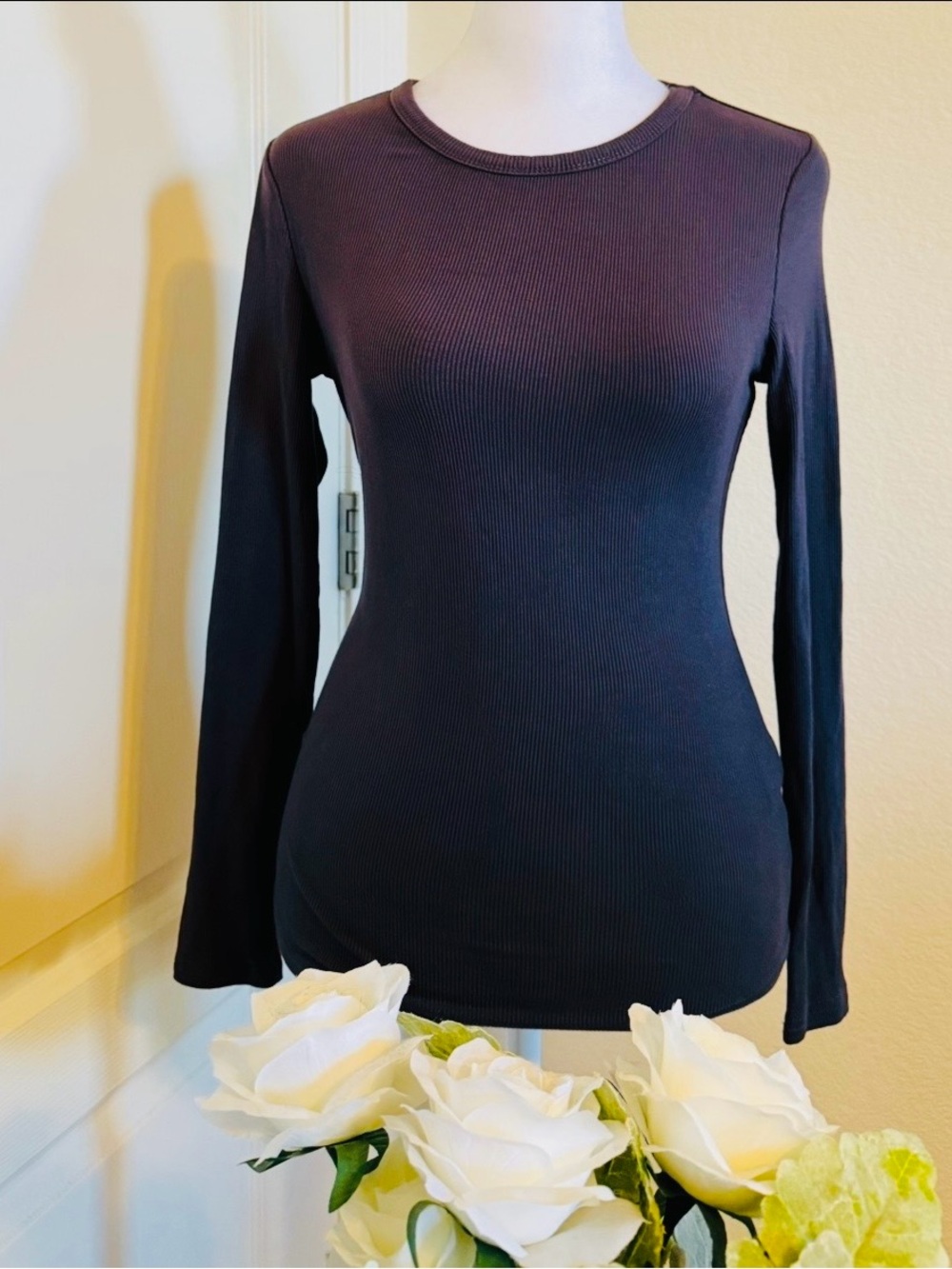 Classic Long-Sleeve Ribbed Top - Black